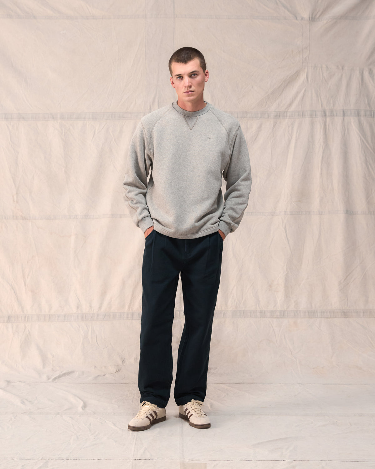 Fast Dogs Crewneck - Grey