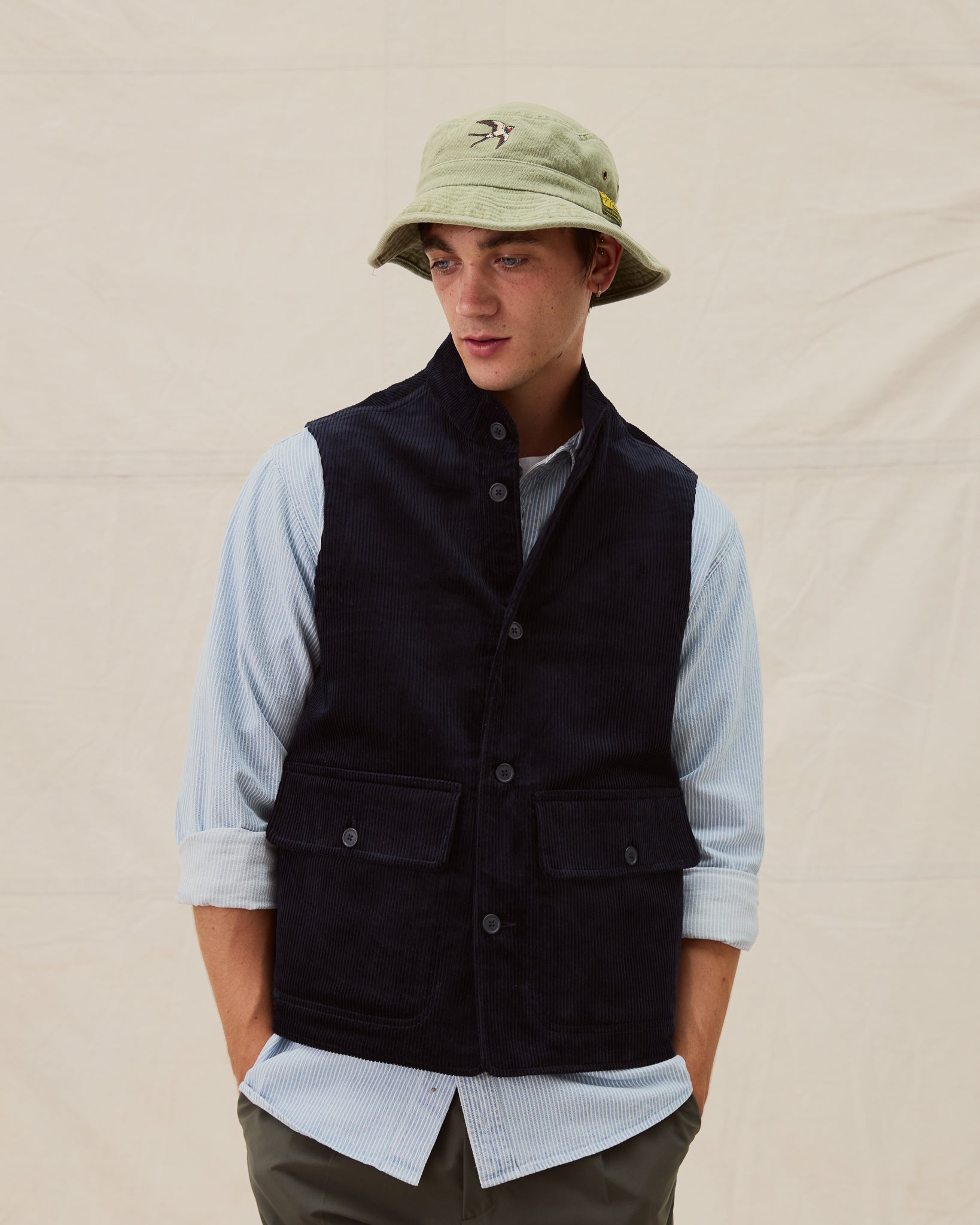 Cord Wandle Vest  - Navy