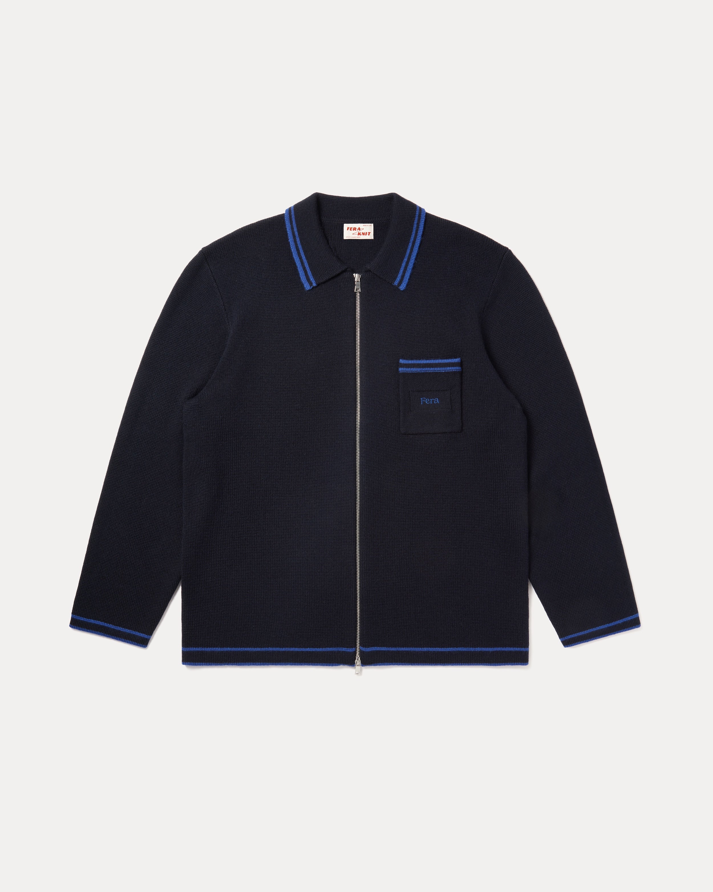 Constructed in a 7-gauge fully fashioned Milano Knit, the Fera Paramount cardigan is a timeless zip cardigan. 